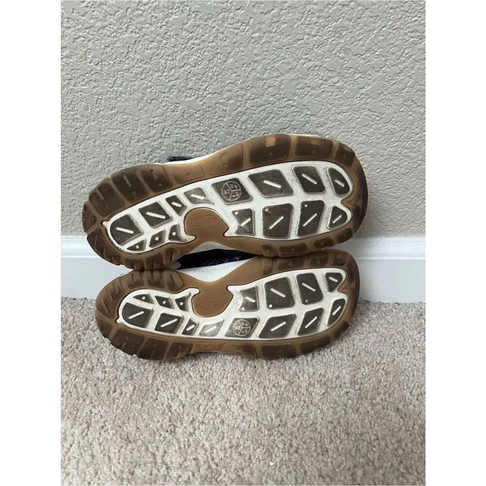KEEN Knotch Creek Casual Comfortable Sandals Purple Kids US 3 EUC
